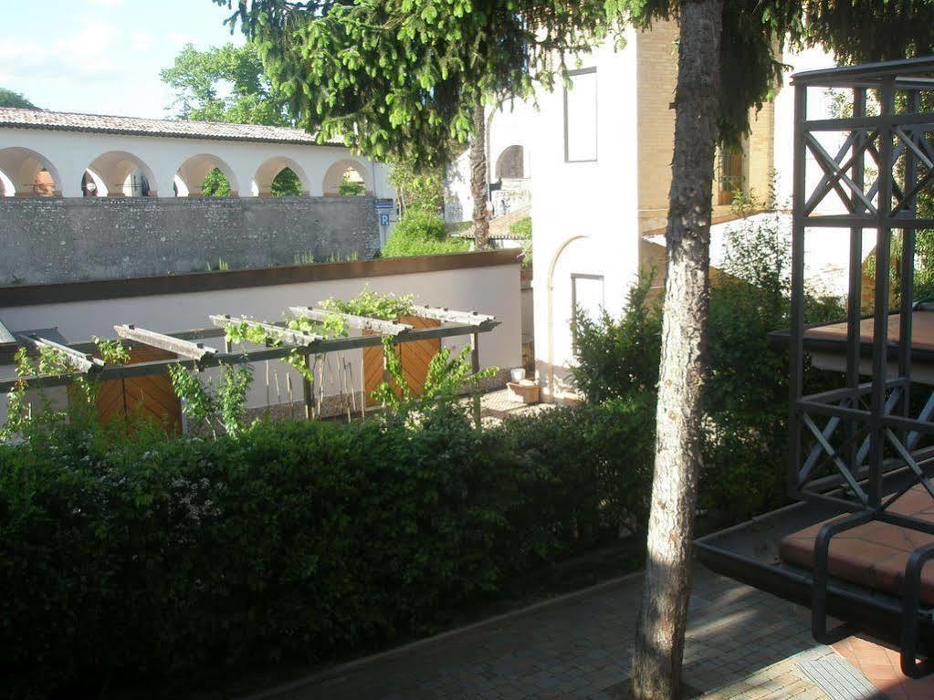 Hotel Athena Spoleto Exterior photo