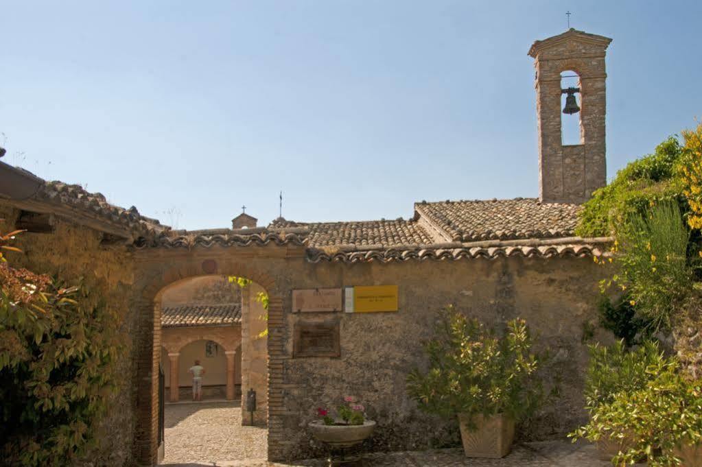 Hotel Athena Spoleto Exterior photo